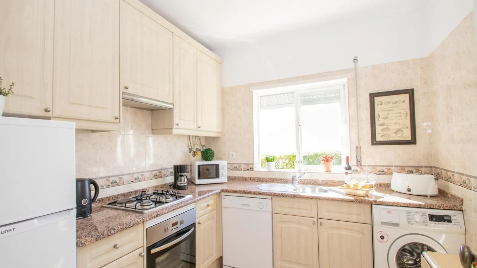 Stylish Oasis Park Apartment Portimao