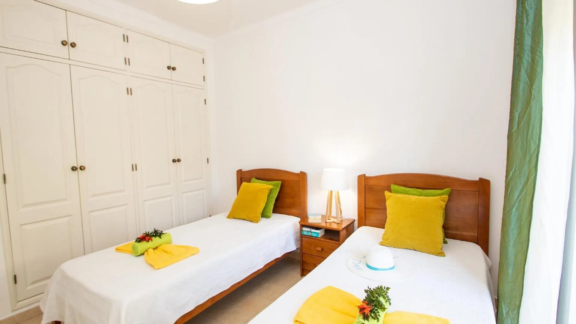 Stylish Oasis Park Apartment Portimao 0*,