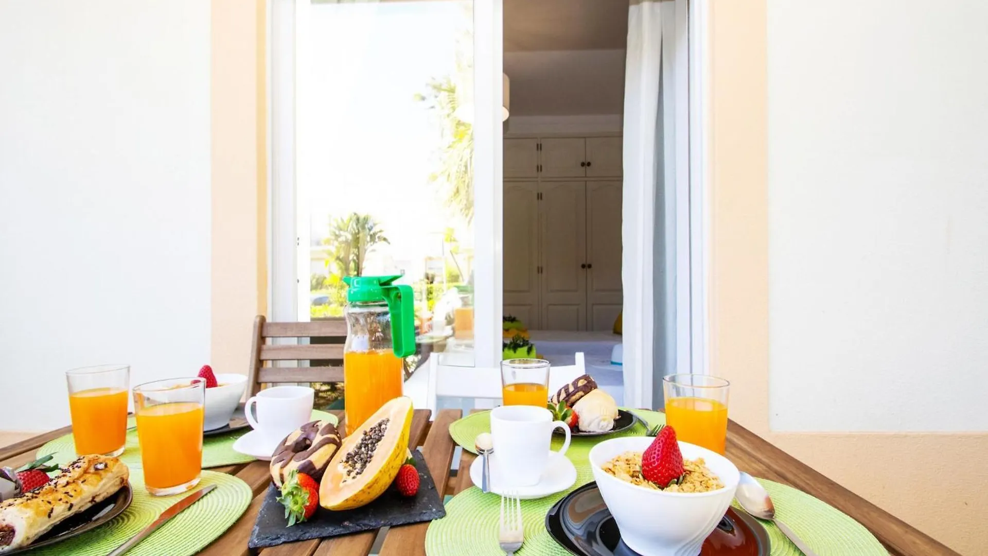 Stylish Oasis Park Apartment Portimao