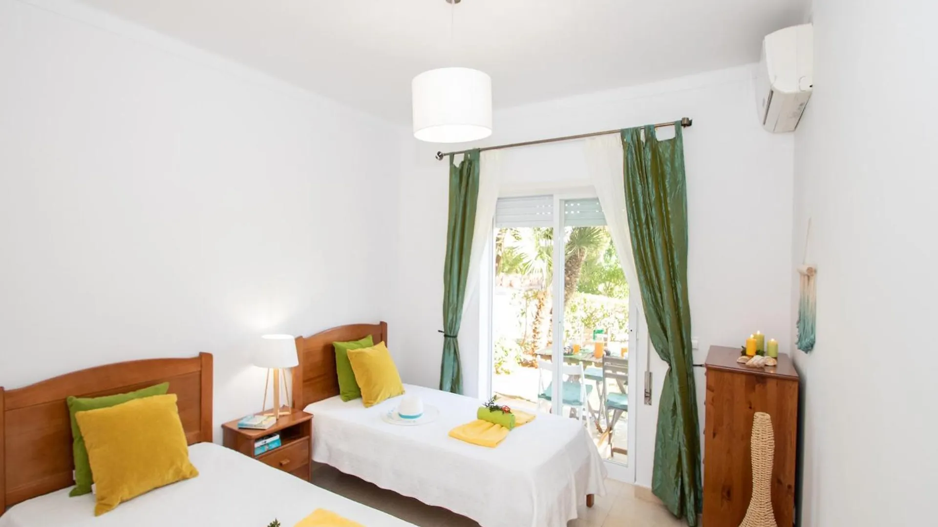 Stylish Oasis Park Apartment Portimao 0*,  Portugal