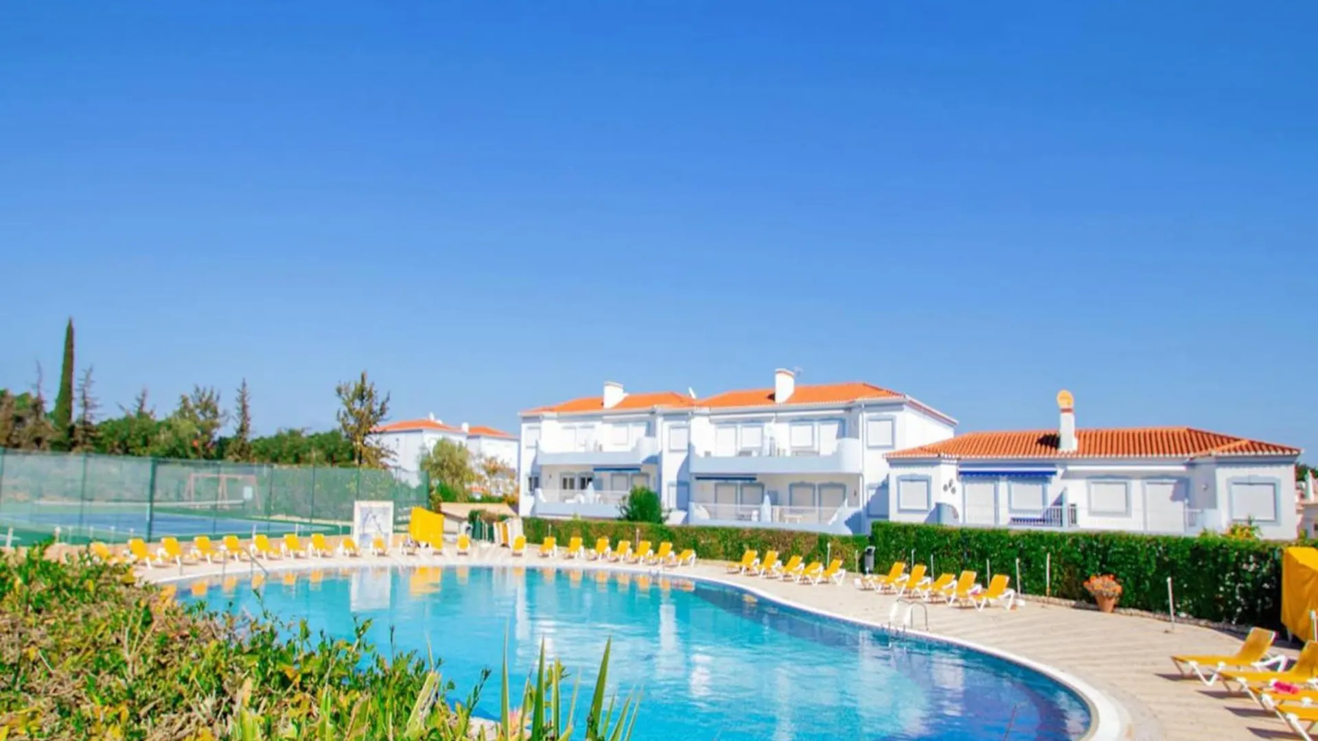 Stylish Oasis Park Apartment Portimao