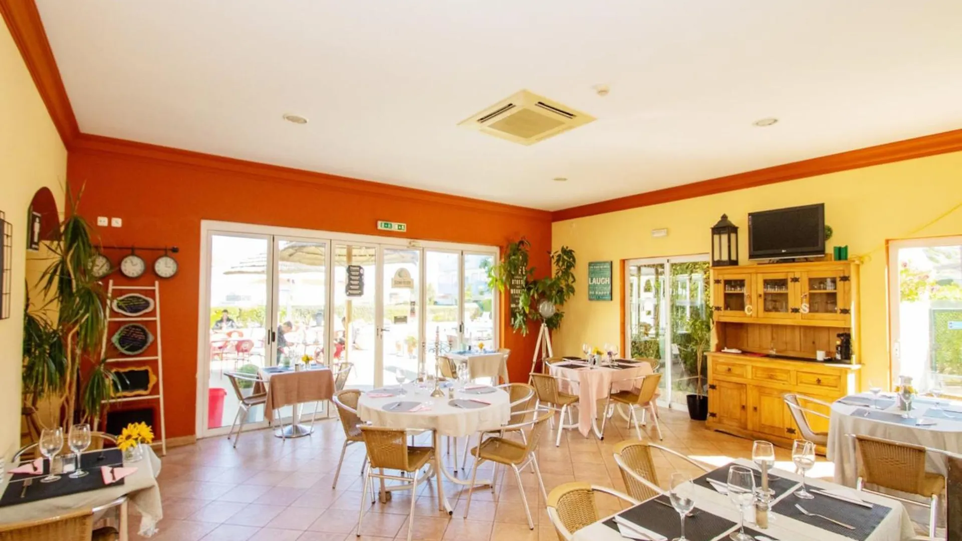 Stylish Oasis Park Apartment Portimao 0*,