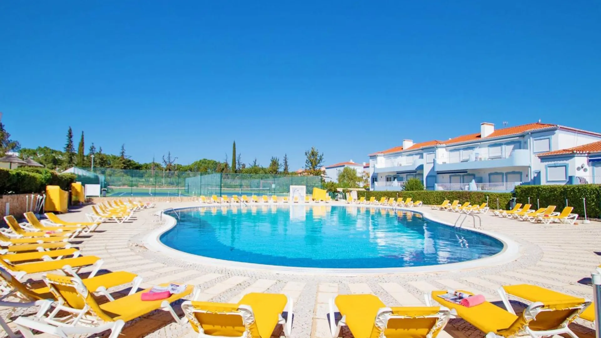 Stylish Oasis Park Apartment Portimao Portugal