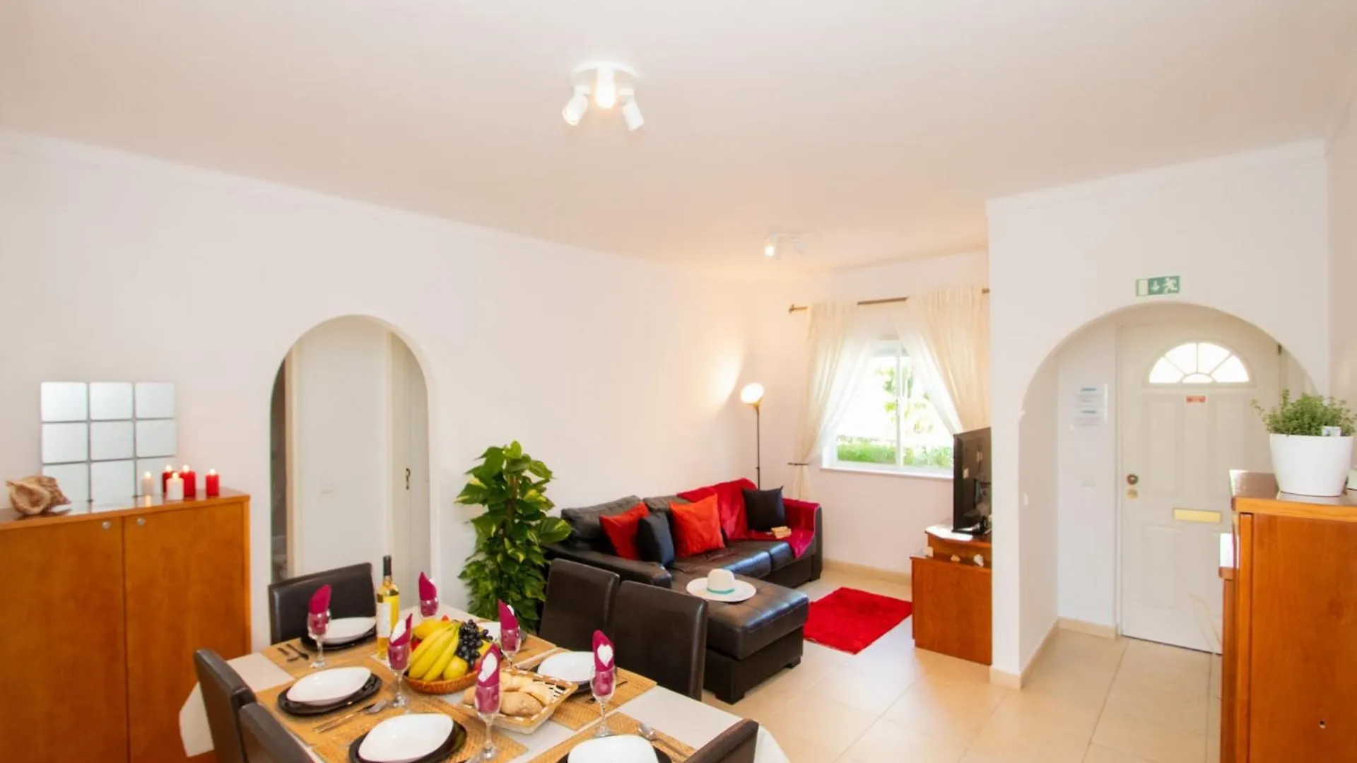 Stylish Oasis Park Apartment Portimão